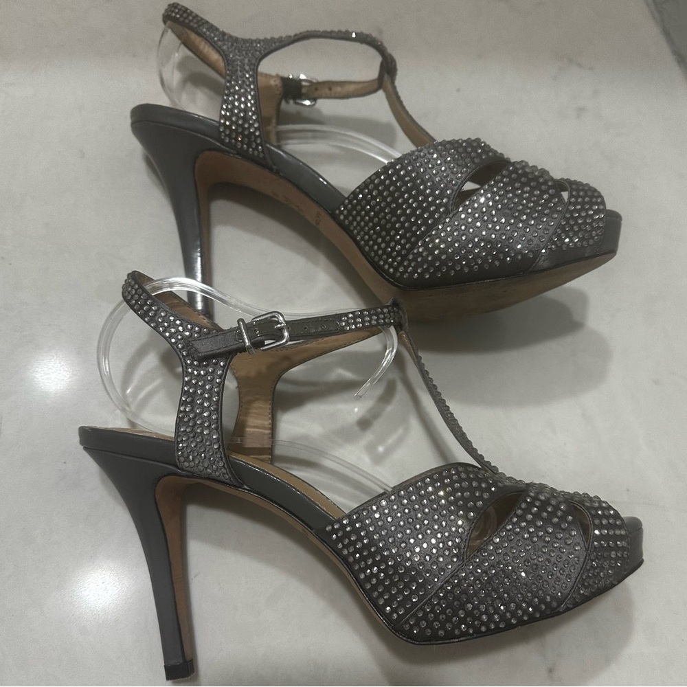 Antonio Melani Gray Rhinestone Heels Womens Size 8 Peep Toe 4” Heel - Picture 5 of 11